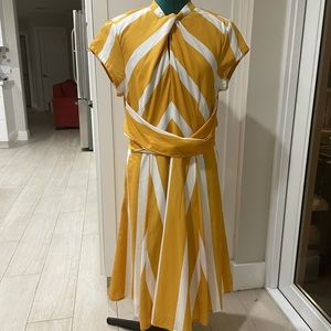 NWOT Classic Dress. Retro mod style.